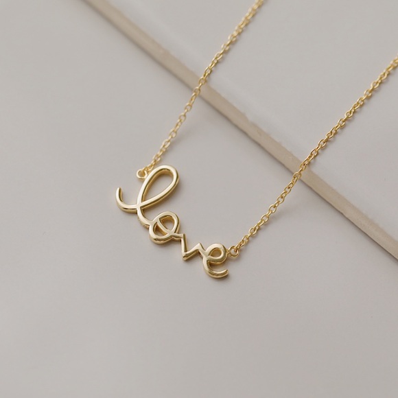 Love Necklace | 14k Gold Plated - Picture 4 of 6